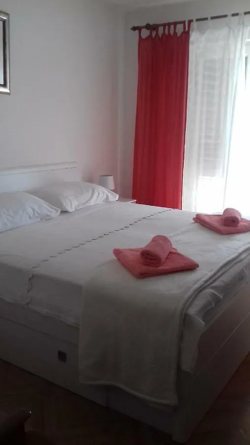 Guesthouse Familija Tariba Supetarska Draga Guest house