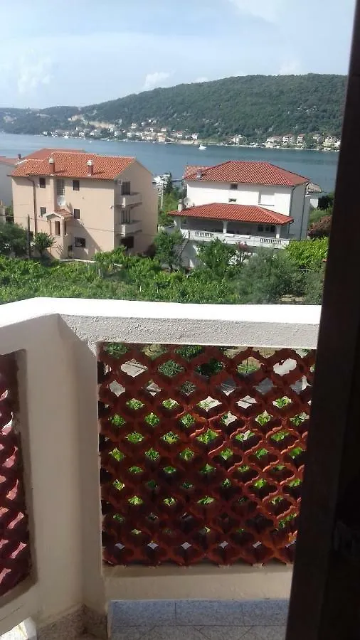 Guesthouse Familija Tariba Supetarska Draga Guest house