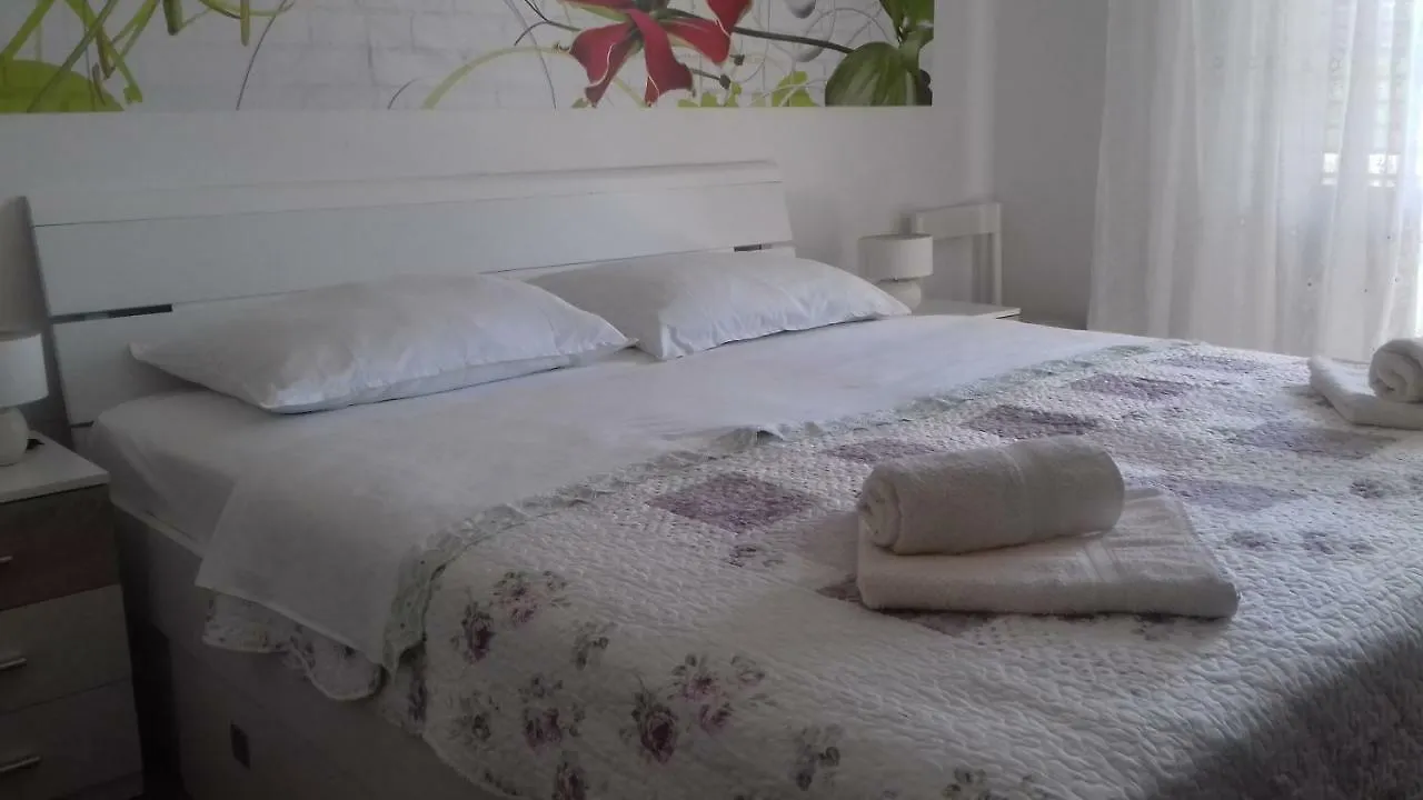 Guesthouse Familija Tariba Supetarska Draga Guest house